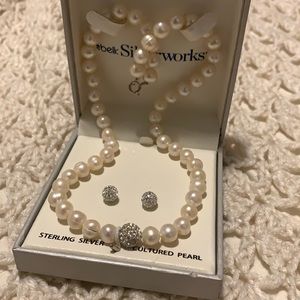 NWOT Belk pearls and sterling silver studs